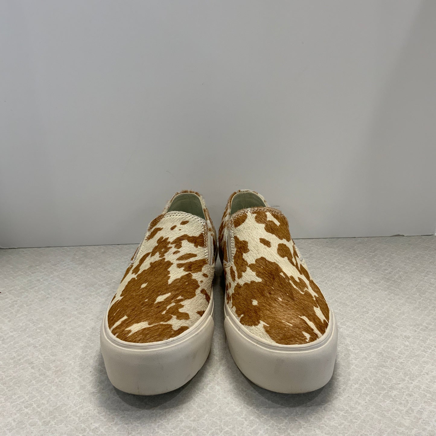 Animal Print Shoes Sneakers Seavees, Size 9