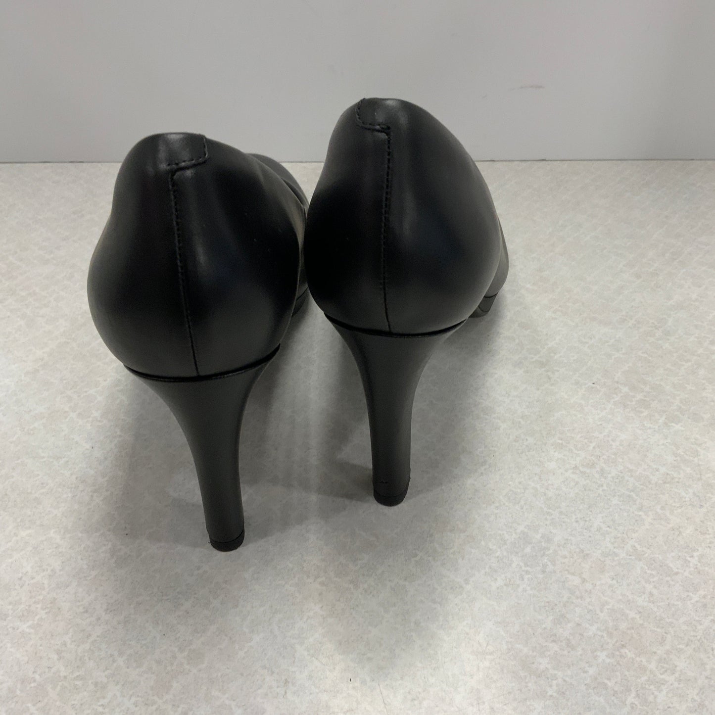 Black Shoes Heels Stiletto Clarks, Size 9