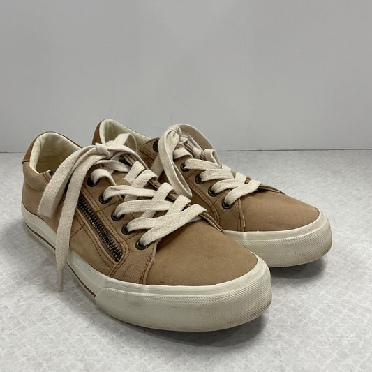 Brown Shoes Sneakers Taos, Size 6.5