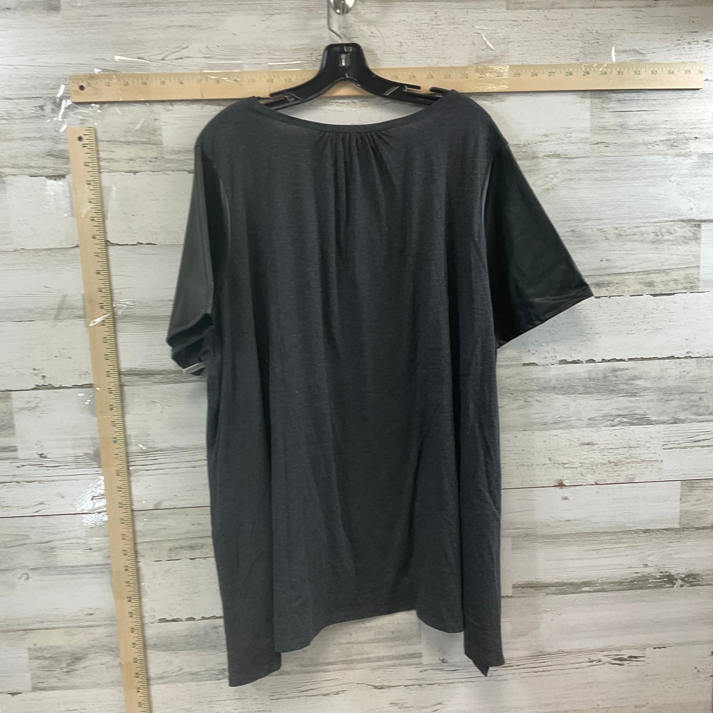 Black Top Short Sleeve Diane Gilman, Size 3x