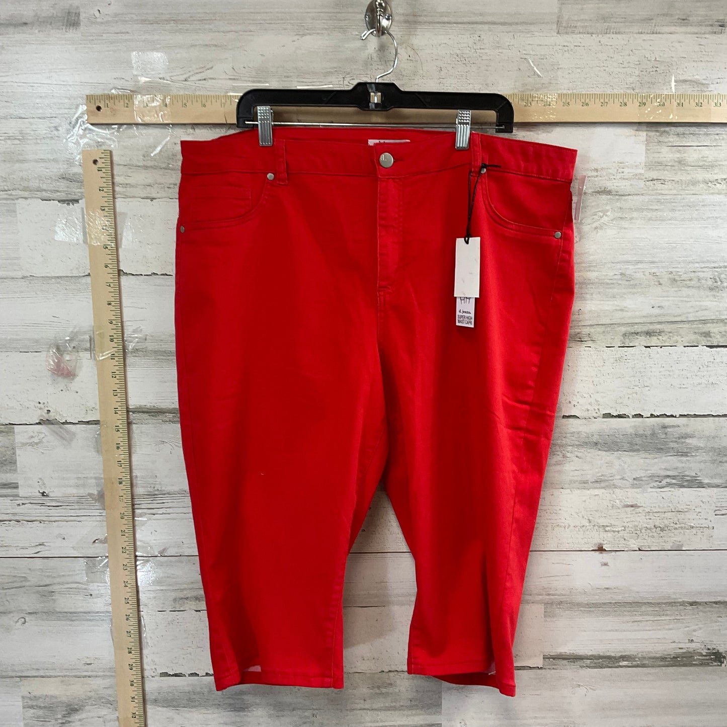 Red Capris D Jeans, Size 22w