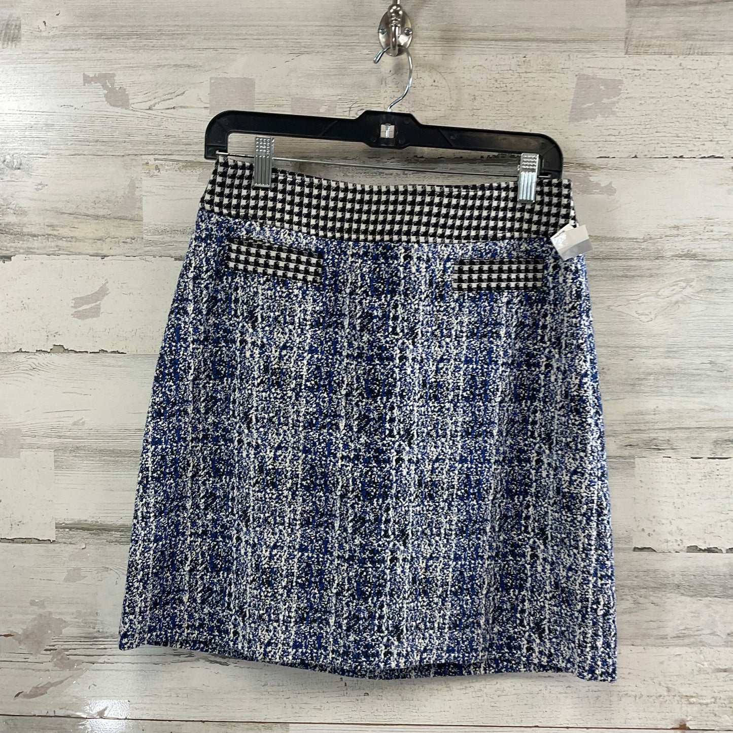 Skirt Mini & Short By Cabi In Blue, Size: 6