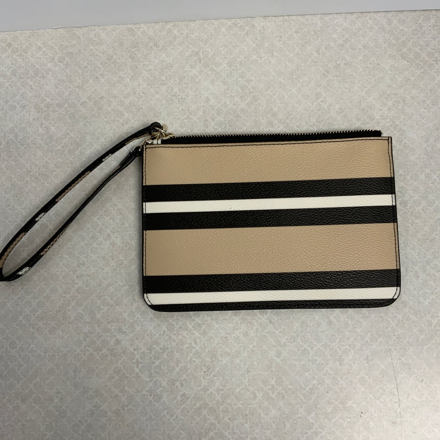 Wristlet By Kate Spade, Size: Large