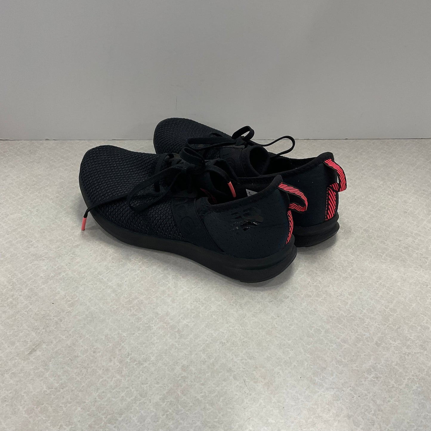 Shoes Athletic By New Balance In Black, Size: 7.5