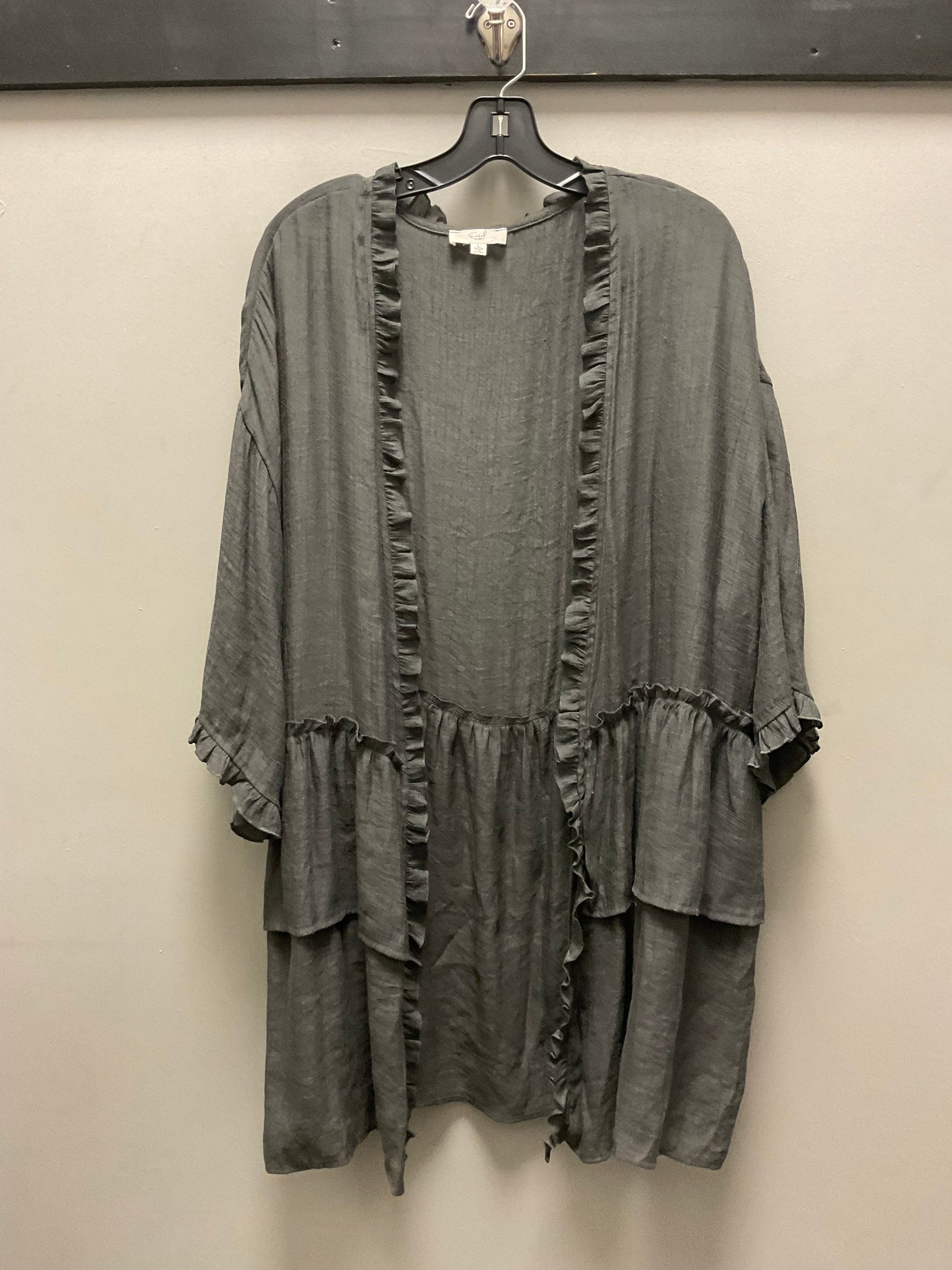 Kimono By Easel In Grey, Size: L