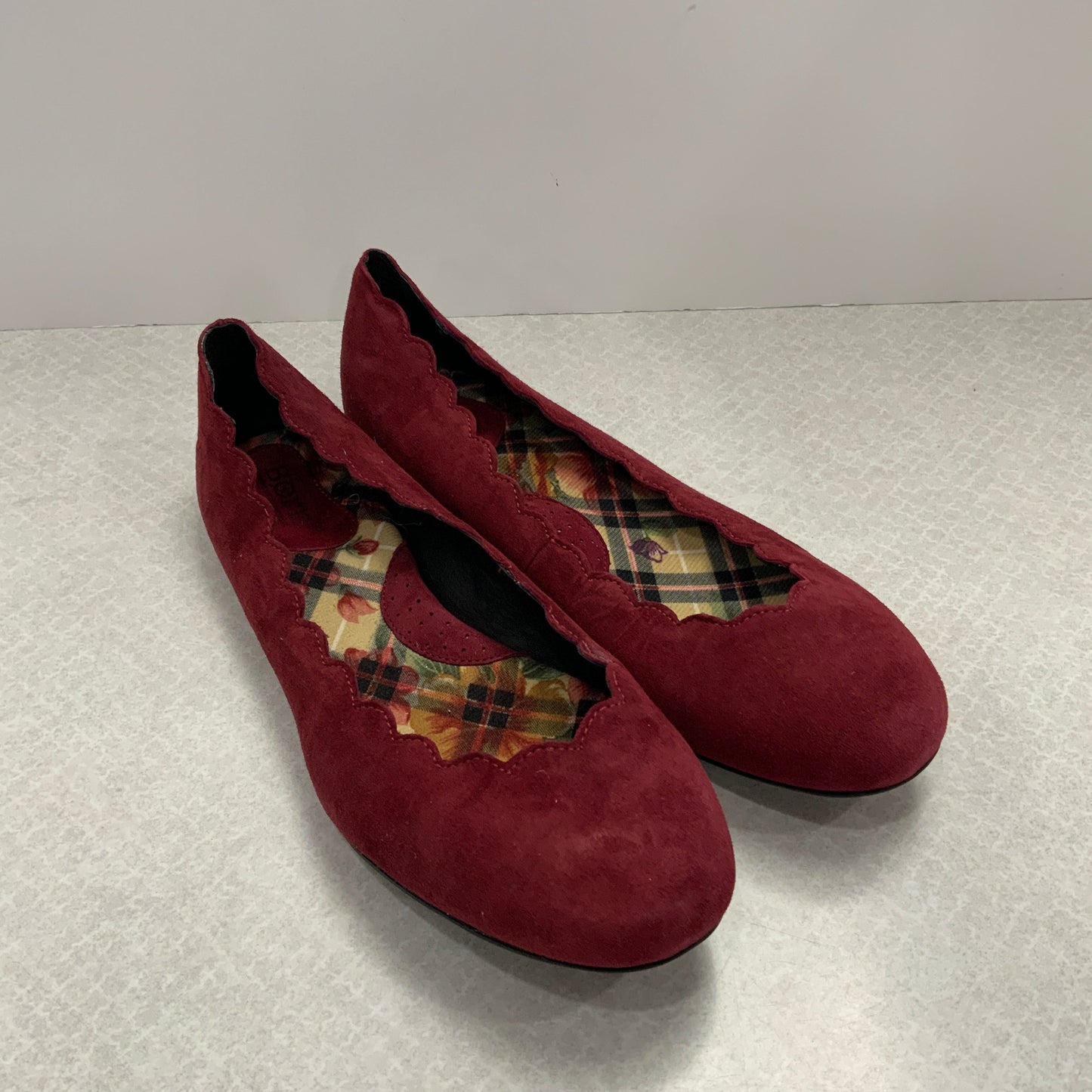 Shoes Flats By Born In Maroon, Size: 9.5