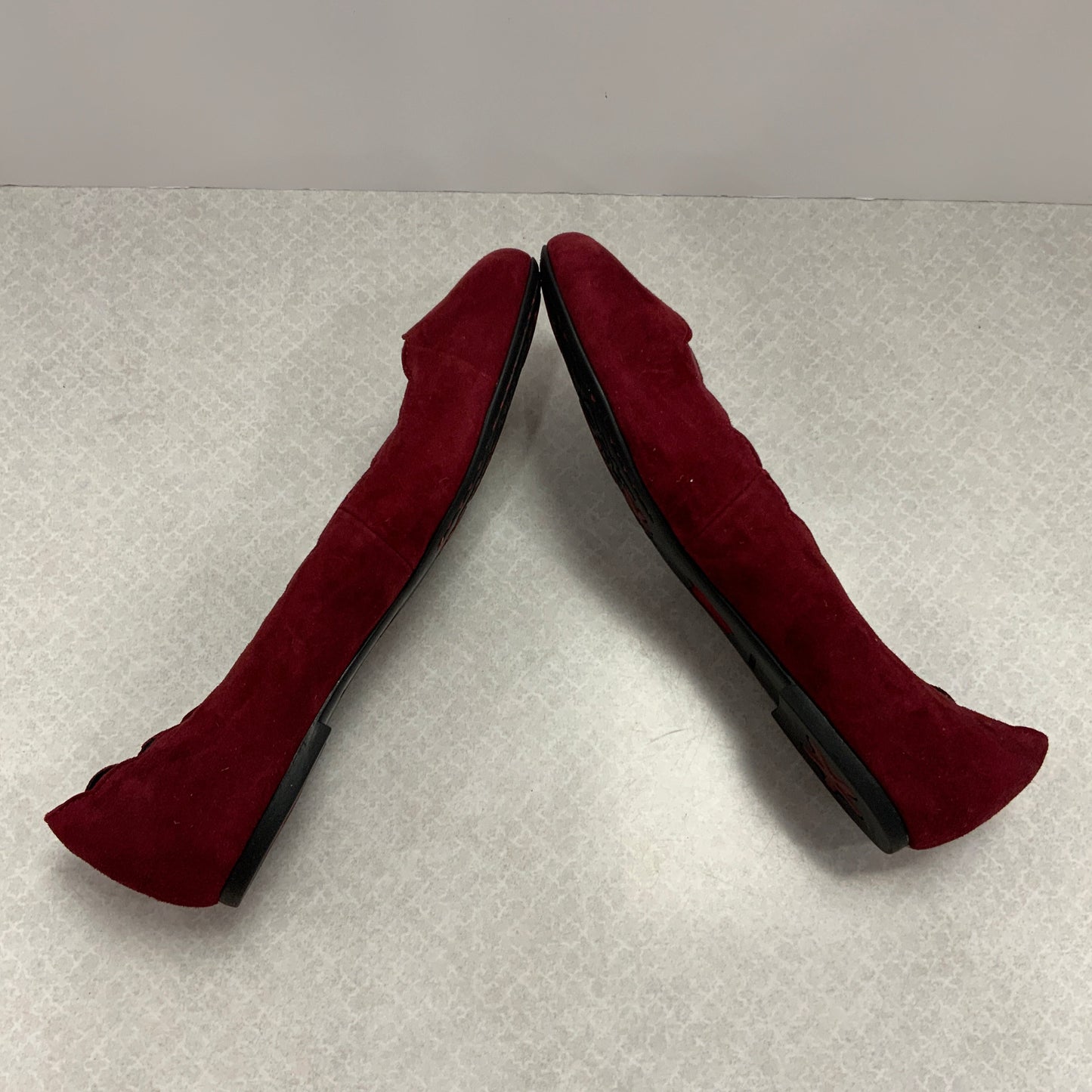 Shoes Flats By Born In Maroon, Size: 9.5