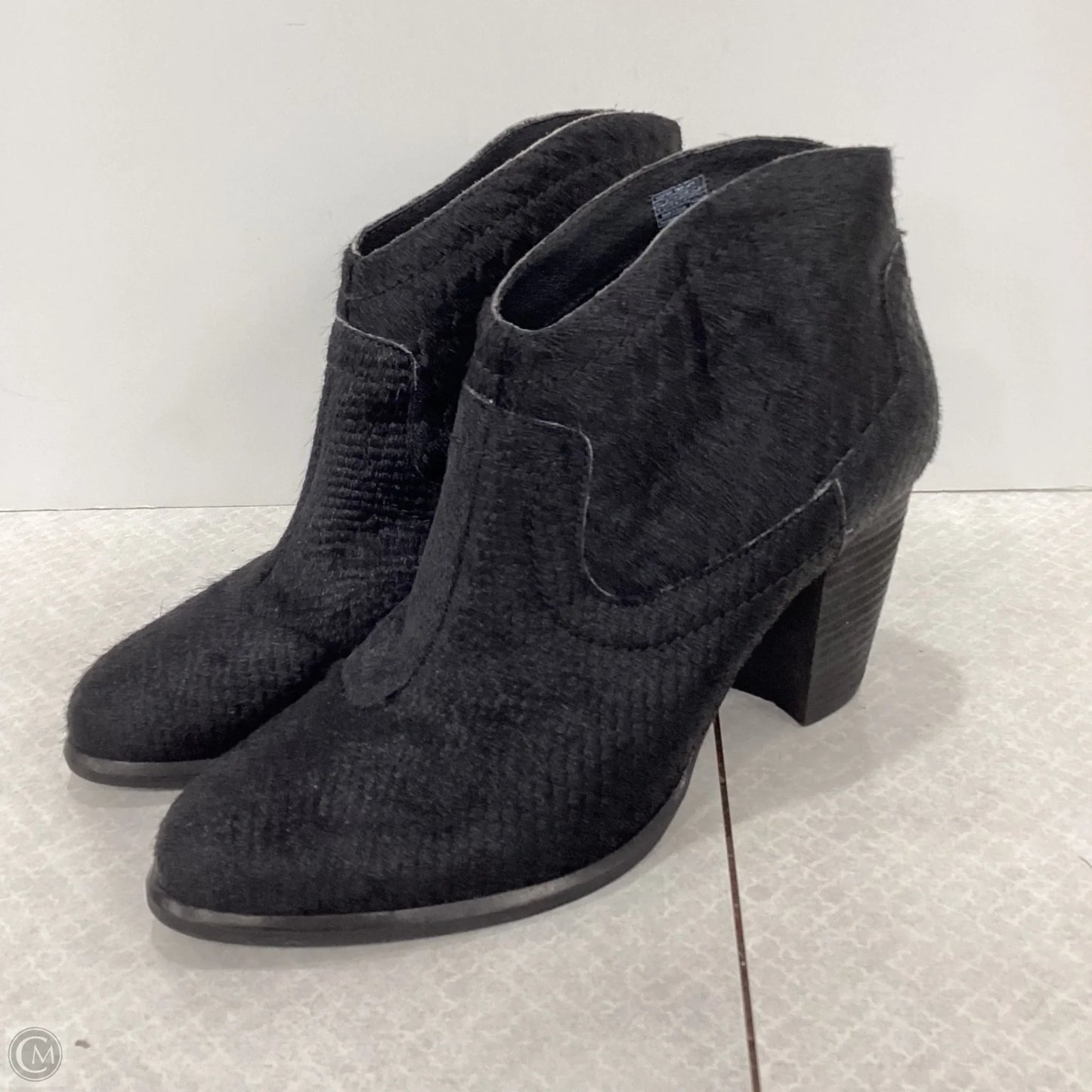 Boots Ankle Heels By Ugg In Black, Size: 9