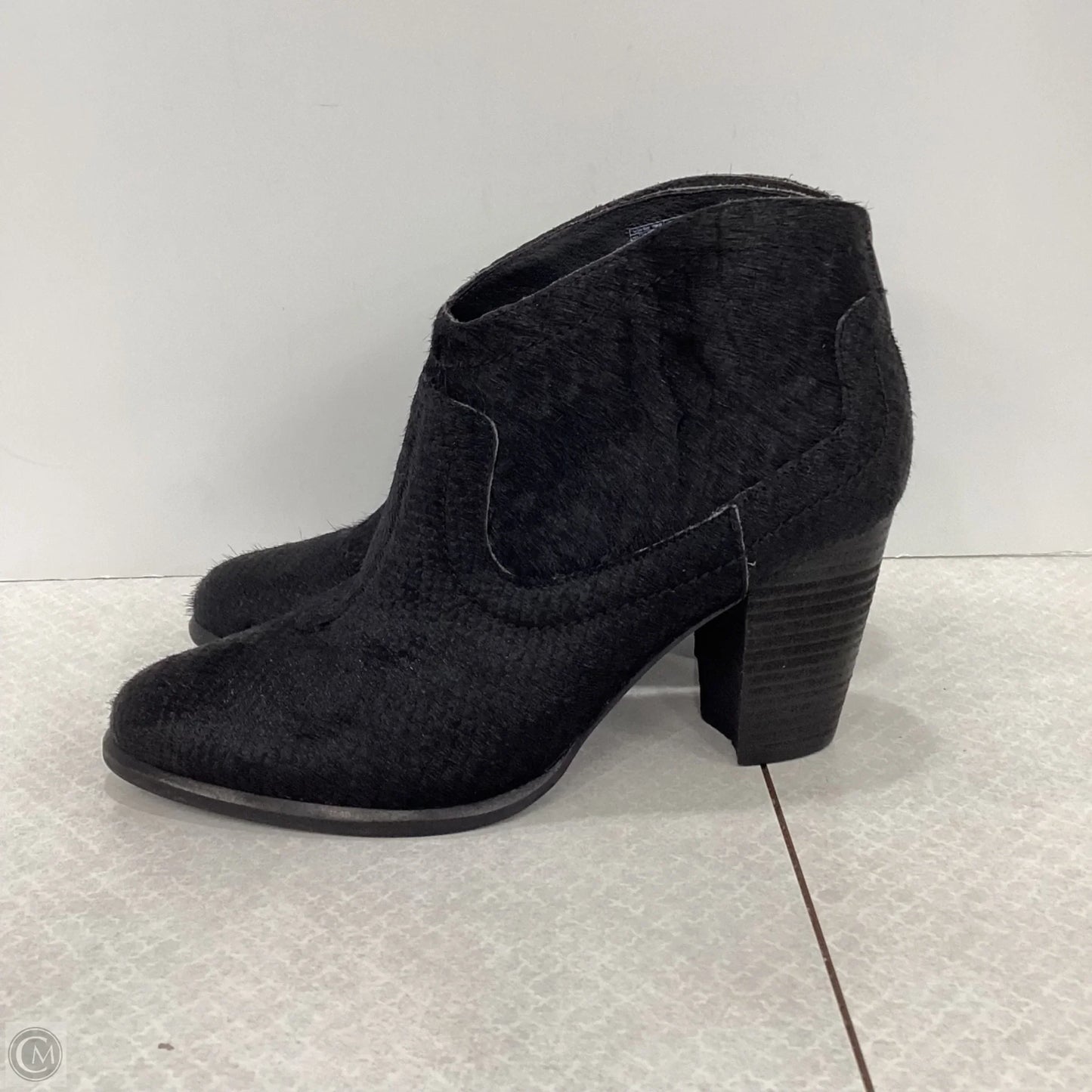 Boots Ankle Heels By Ugg In Black, Size: 9