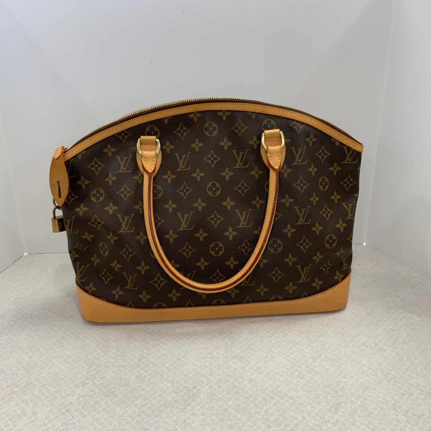 Handbag Luxury Designer Louis Vuitton, Size Large