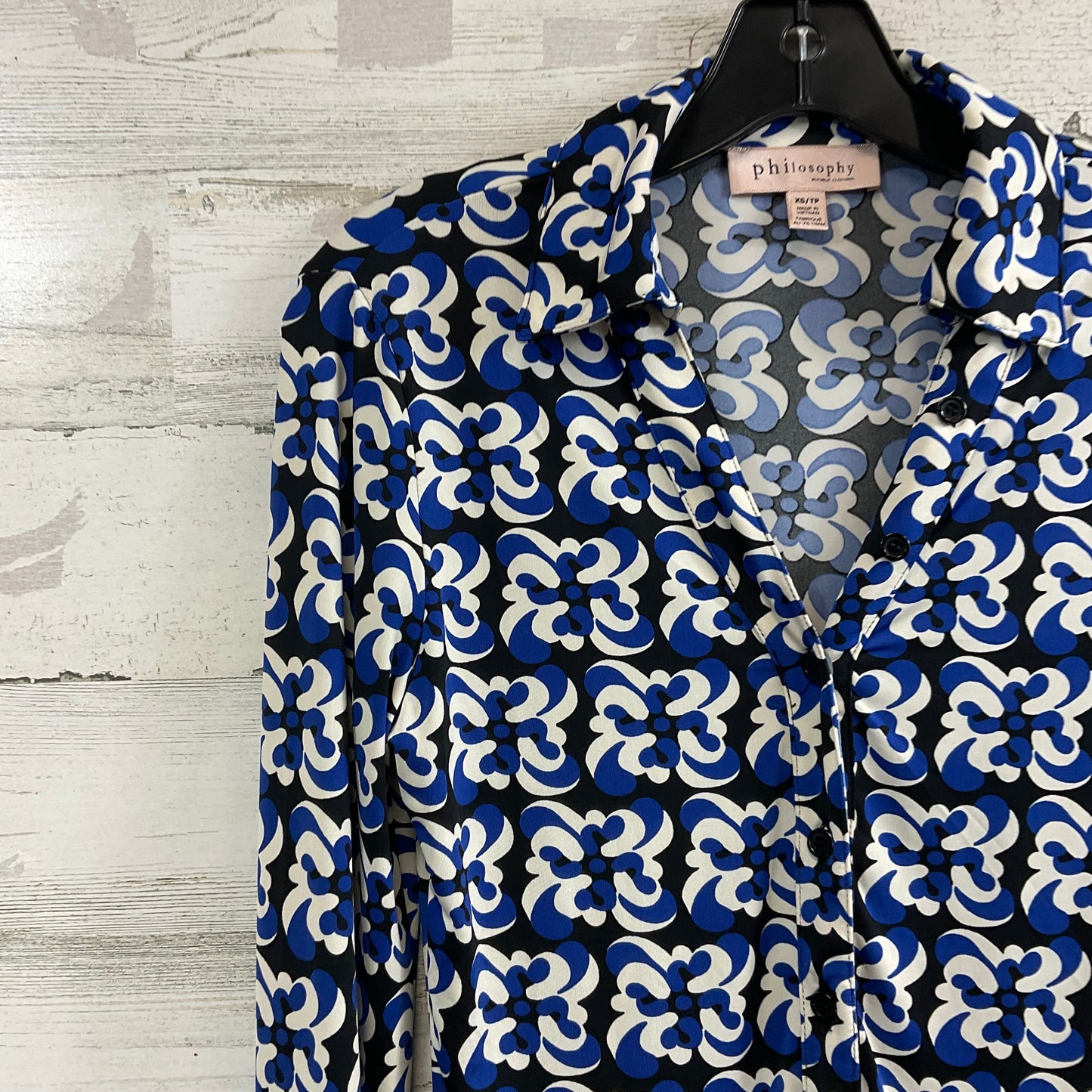 Blouse Long Sleeve By Philosophy In Black & Blue, Size: Xs