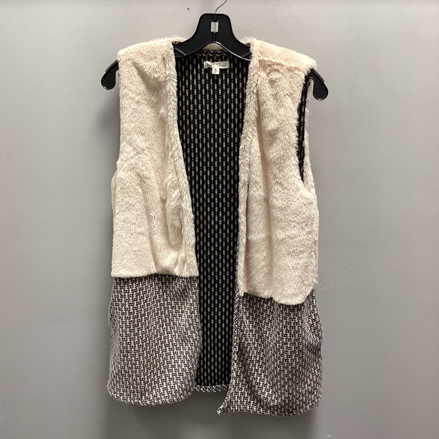 Vest Faux Fur & Sherpa By Hem & Thread In Black & Tan, Size: M