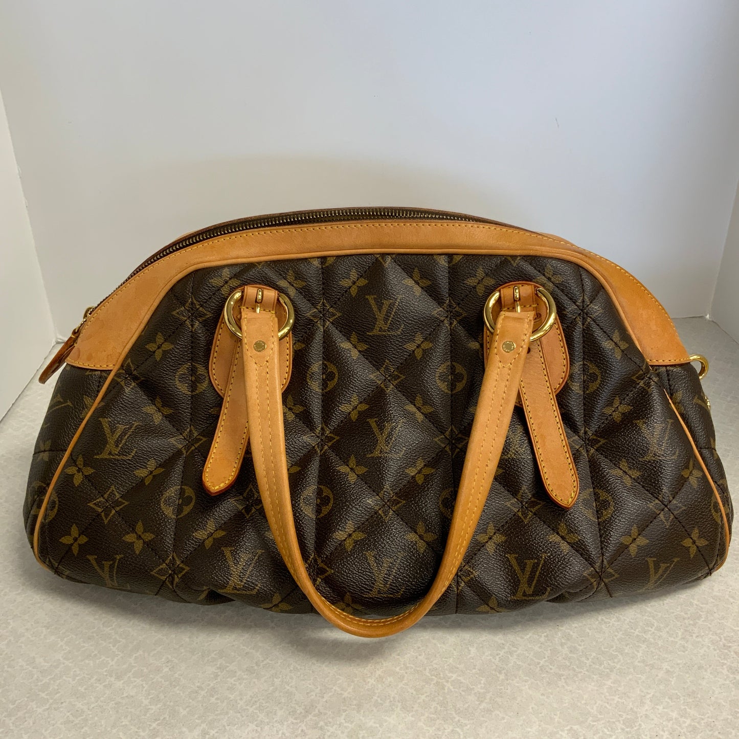 Handbag Luxury Designer By Louis Vuitton, Size: Large