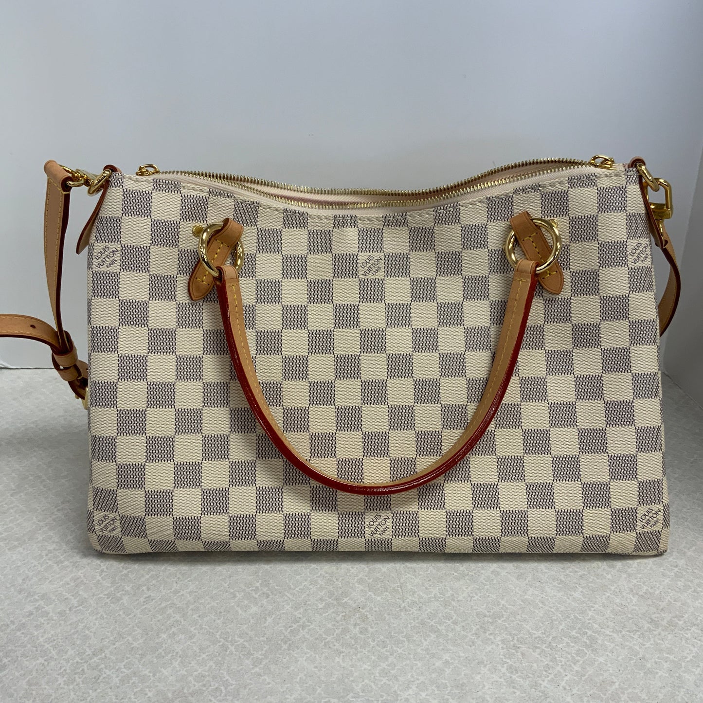 Handbag Luxury Designer By Louis Vuitton, Size: Large