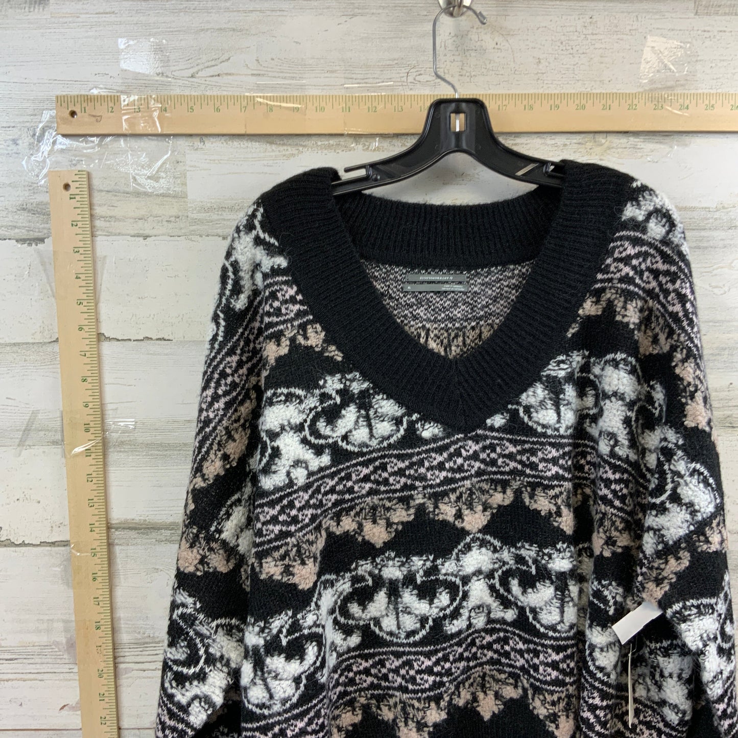 Sweater By Anthropologie  Size: Xl