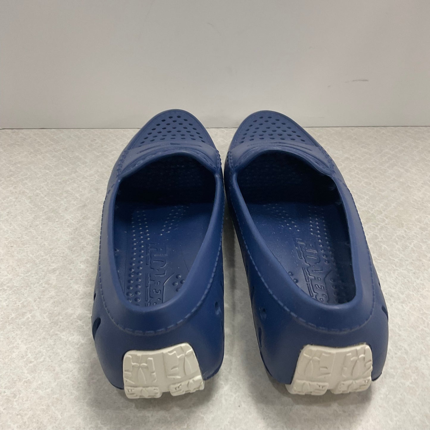 Shoes Flats By Floaters  Size: 8