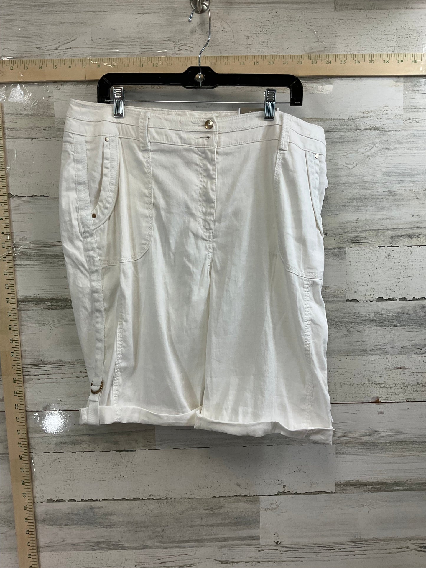 White Shorts Chicos, Size 14