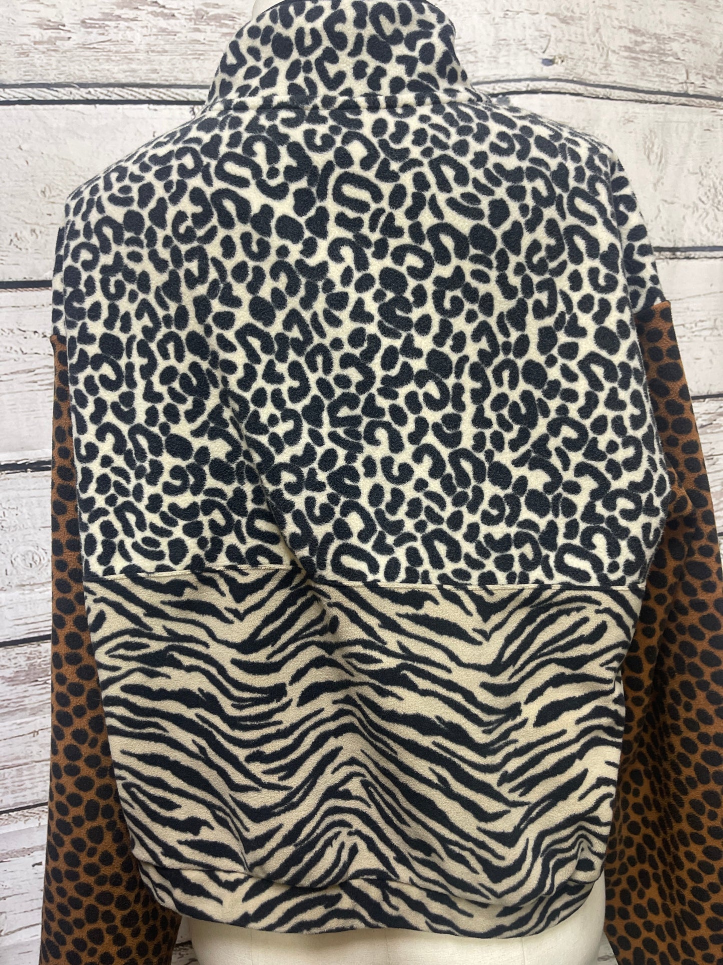 Jacket Fleece By Vans In Animal Print, Size: S