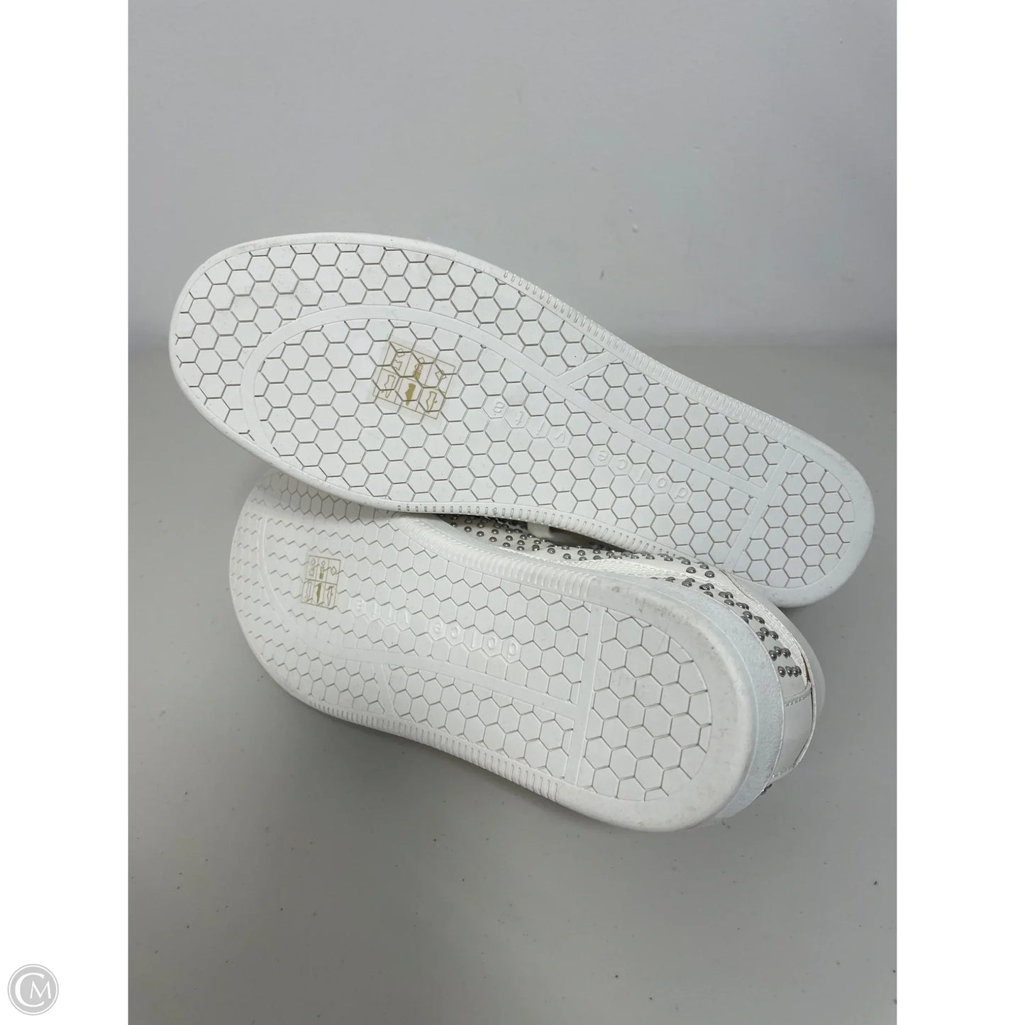 Shoes Sneakers By Dolce Vita In Ivory, Size: 10