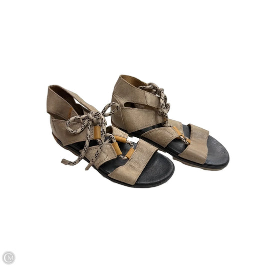 Sandals Flats By Sorel In Beige, Size: 9.5