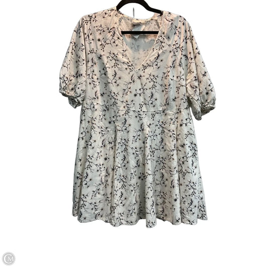 Dress Casual Short By Universal Thread In Floral Print, Size: M