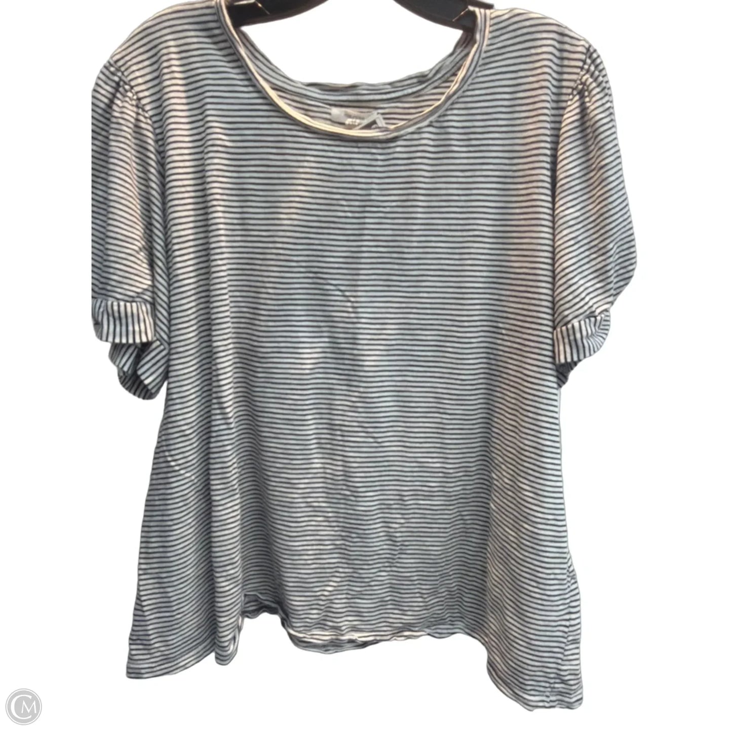 Top Short Sleeve By Maurices In Striped Pattern, Size: 2x