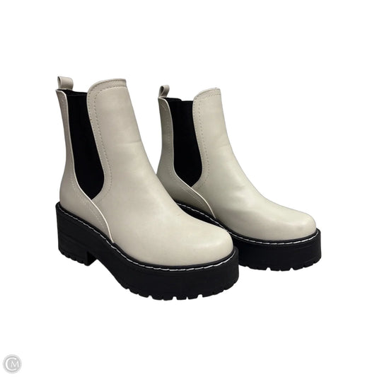 Boots Combat By Soda In White, Size: 7