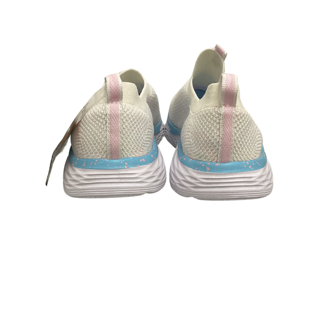 Shoes Athletic By Avia In White, Size: 5