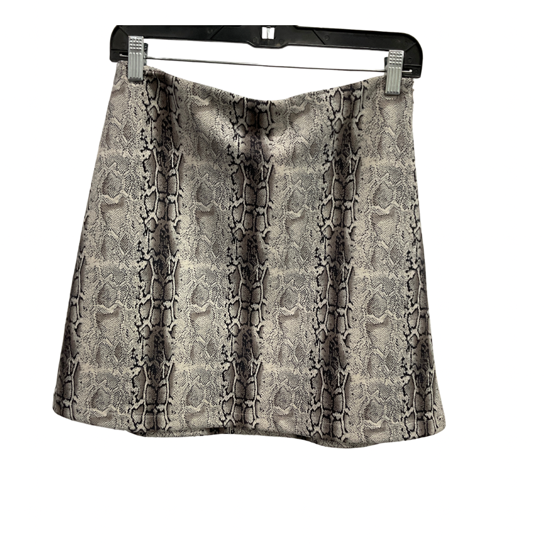 Skirt Mini & Short By Gilli In Snakeskin Print, Size: 8