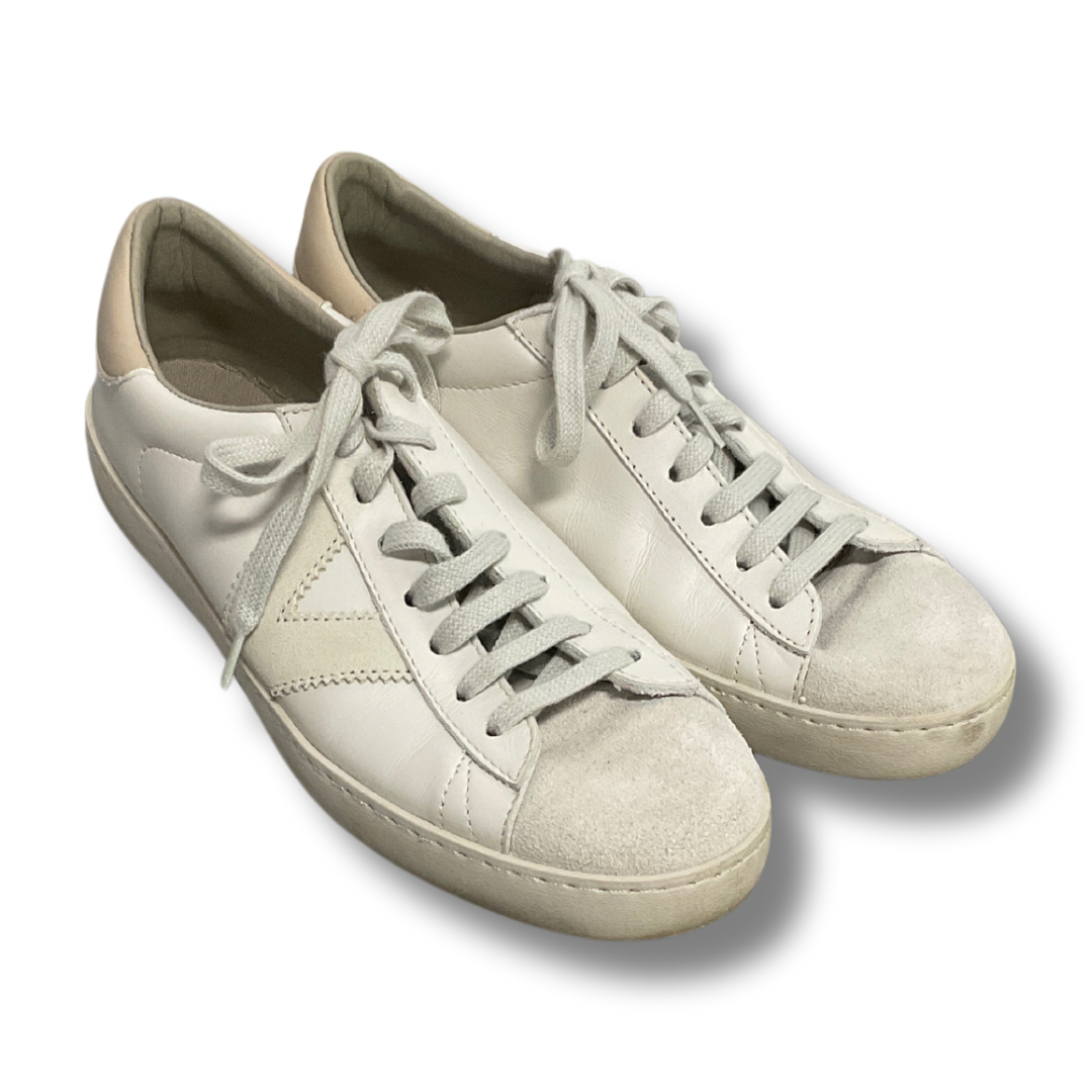 Shoes Sneakers By Cmc In White, Size: 8