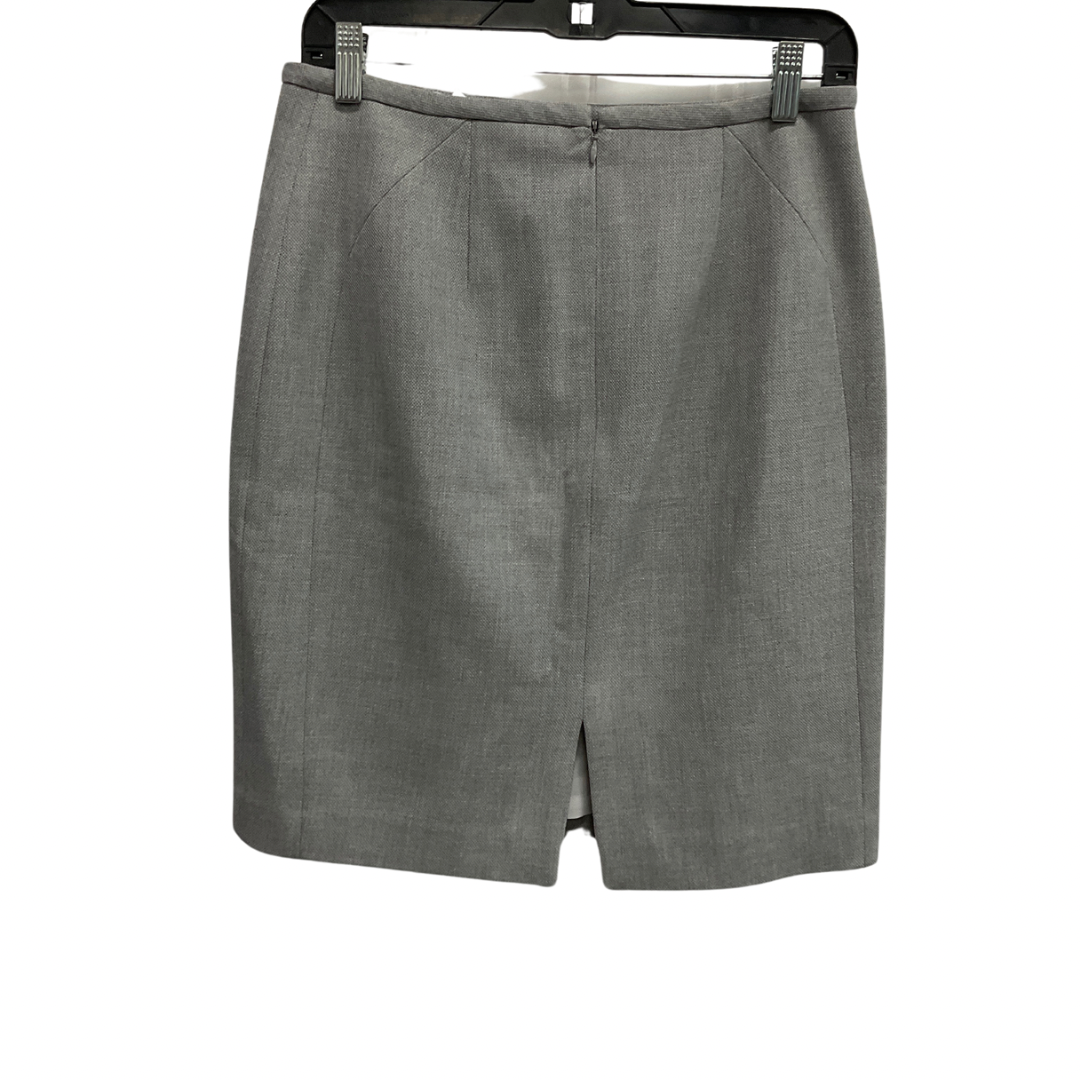 Skirt Mini & Short By White House Black Market In Grey, Size: 6