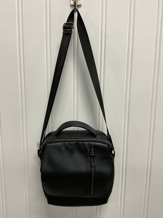 Crossbody By Clothes Mentor, Size: Medium