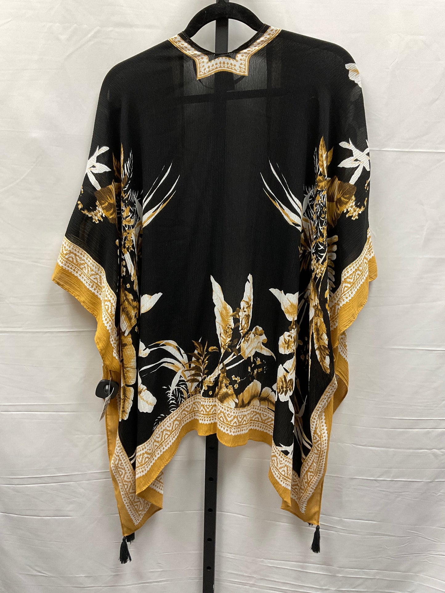 Black & Gold Kimono Vince Camuto, Size Os