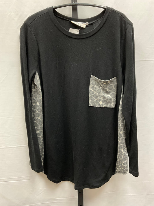 Top Long Sleeve By Zenana Outfitters In Black & Grey, Size: M