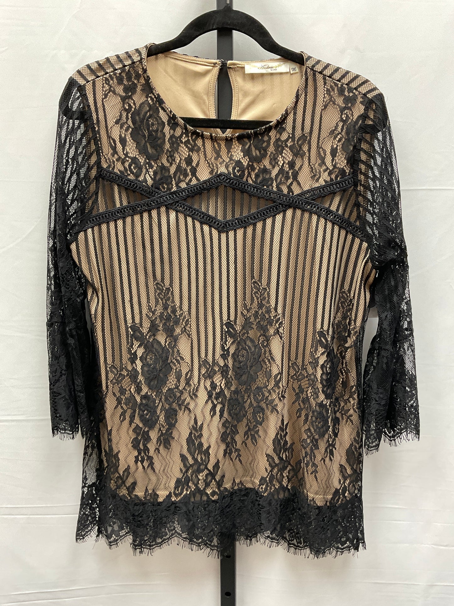 Top Long Sleeve By Andree By Unit In Black & Tan, Size: M