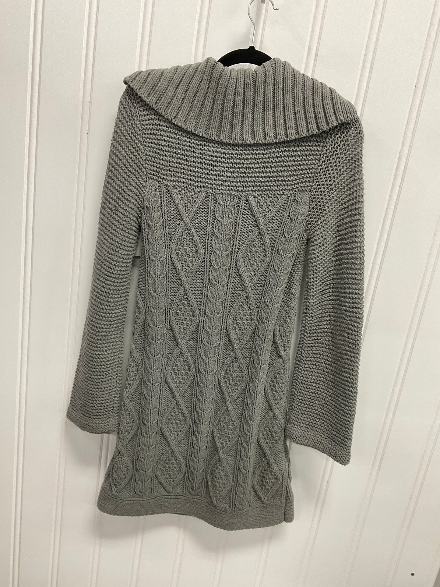 Dress Sweater By 525 America In Grey, Size: S