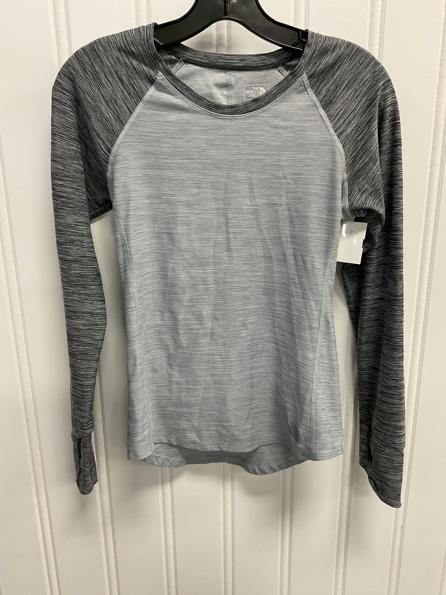 Athletic Top Long Sleeve Crewneck By The North Face In Grey, Size: Xs