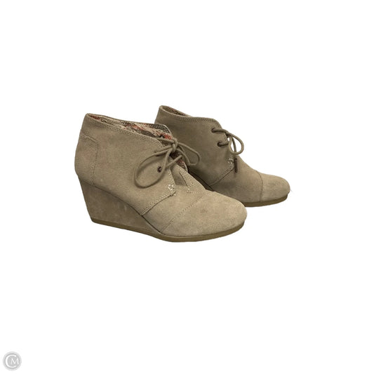 Shoes Heels Wedge By Toms In Tan, Size: 7