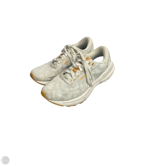 Shoes Athletic By Brooks In White, Size: 8