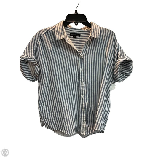 Top Short Sleeve By Banana Republic In Striped Pattern, Size: M