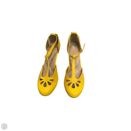 Shoes Heels Kitten By Clothes Mentor In Yellow, Size: 10