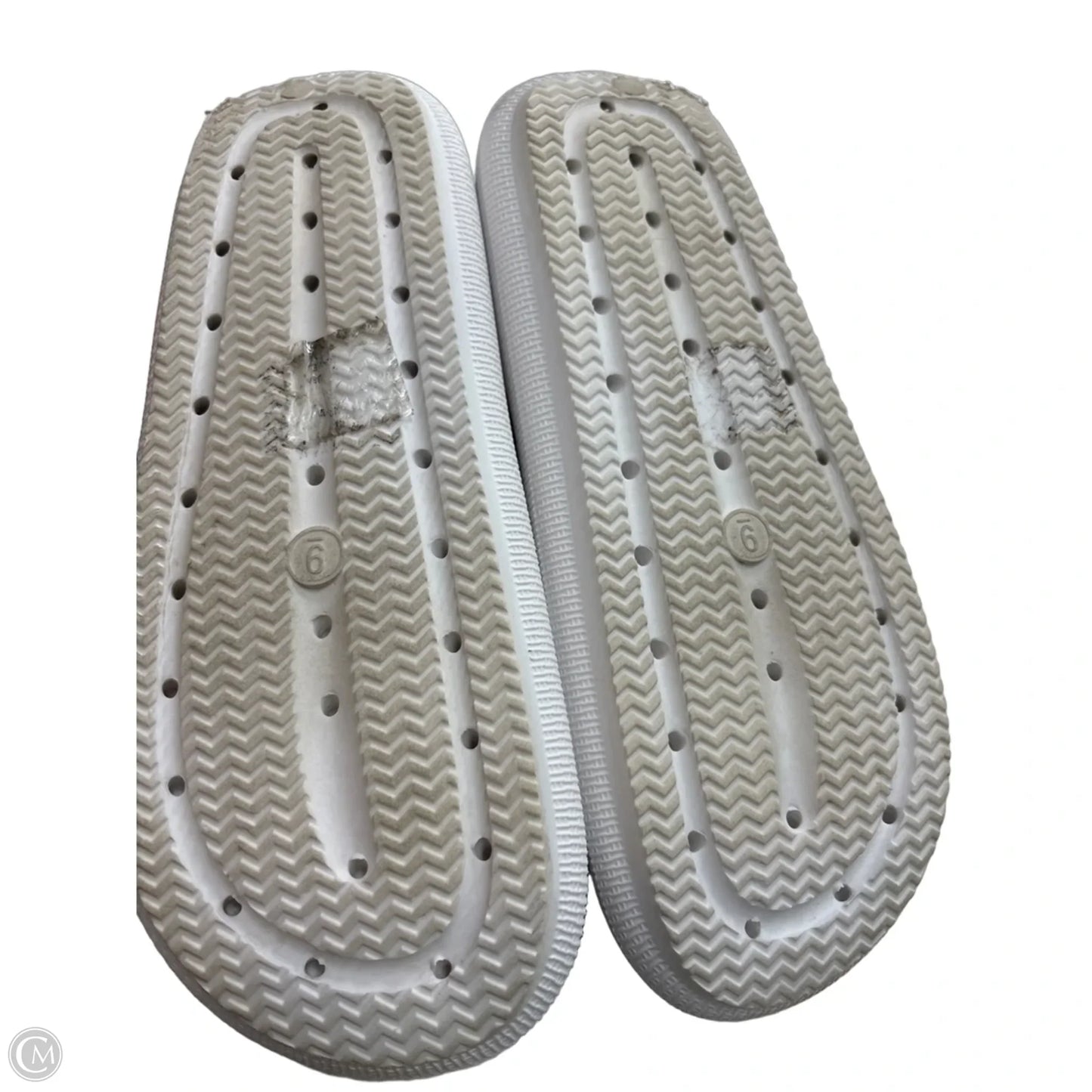 Sandals Flats By No Boundaries In White, Size: 9