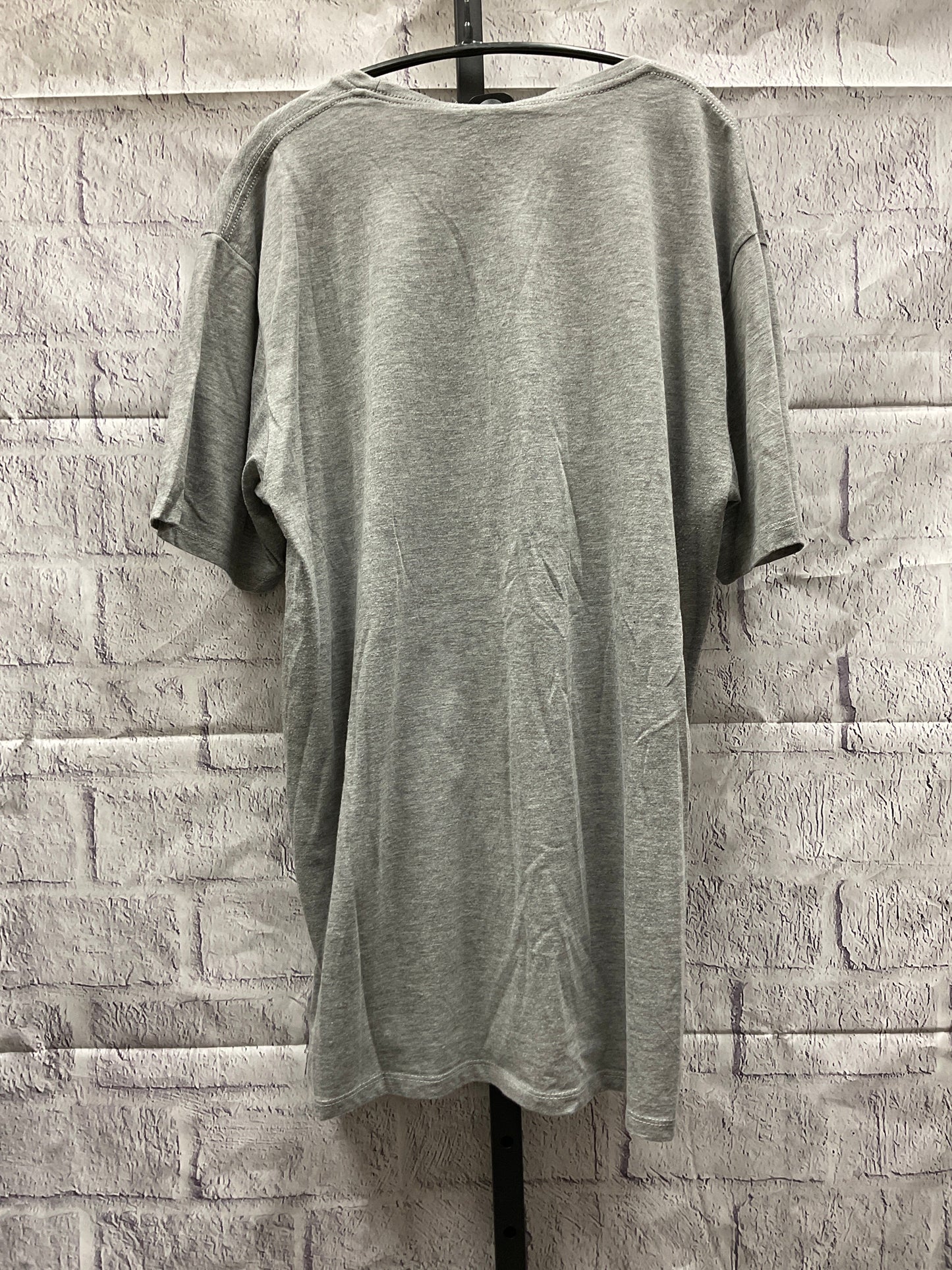 Top Short Sleeve Basic By Clothes Mentor  Size: Xl