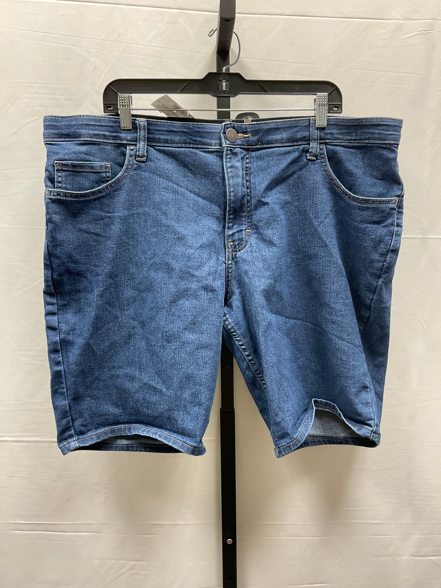 Shorts By Lee  Size: 20