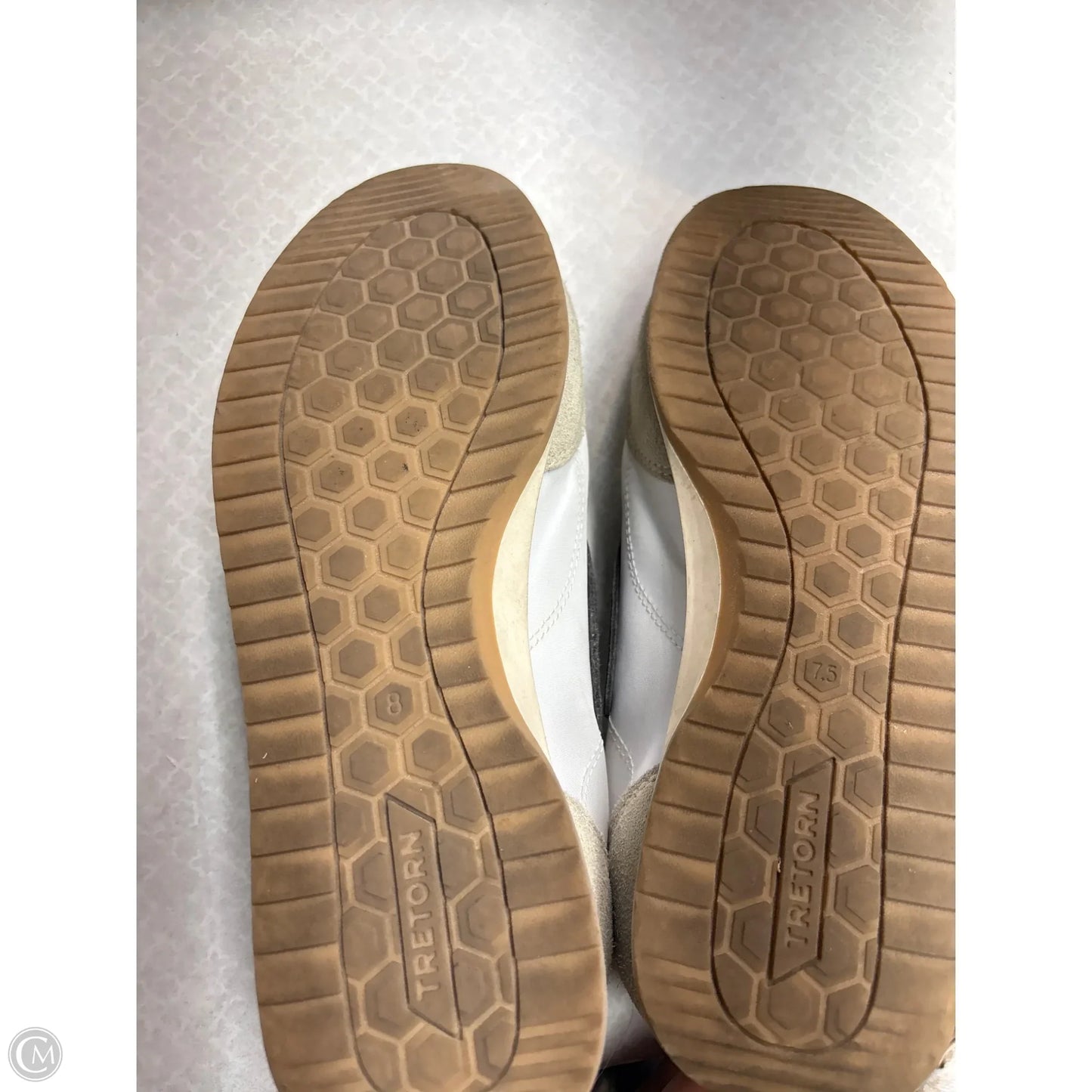 Shoes Athletic By Tretorn In White, Size: 8