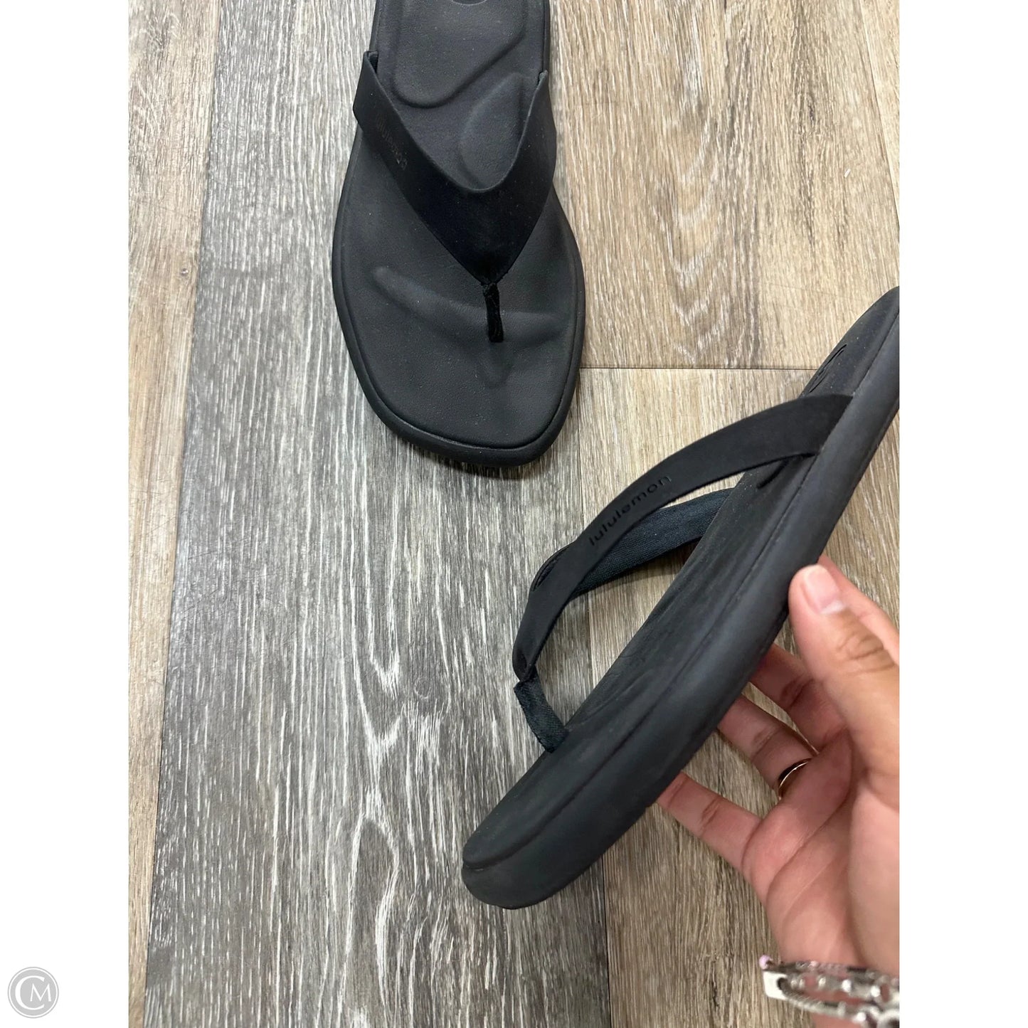 Sandals Flats By Lululemon In Black, Size: 7