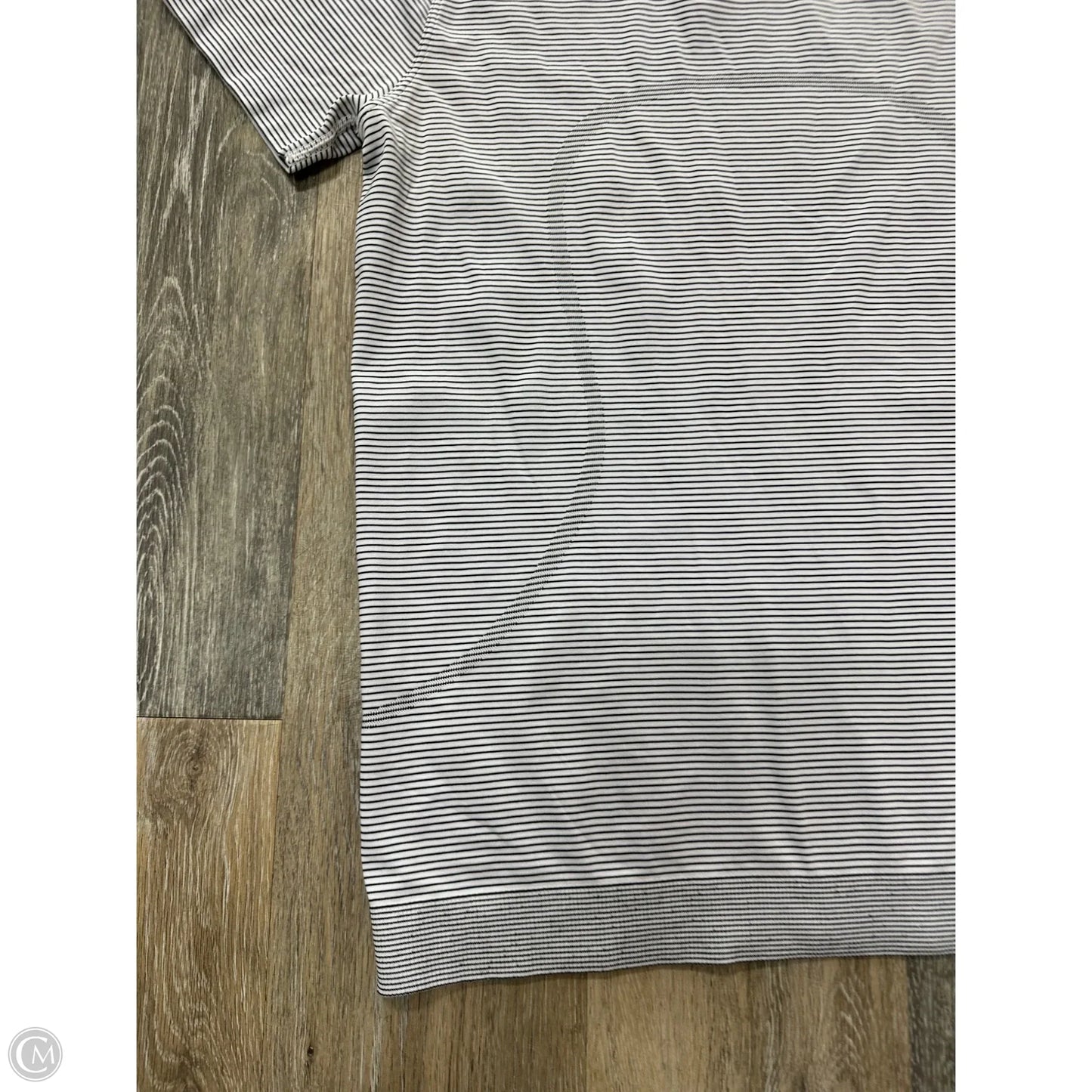 Athletic Top Short Sleeve By Lululemon In Striped Pattern, Size: M
