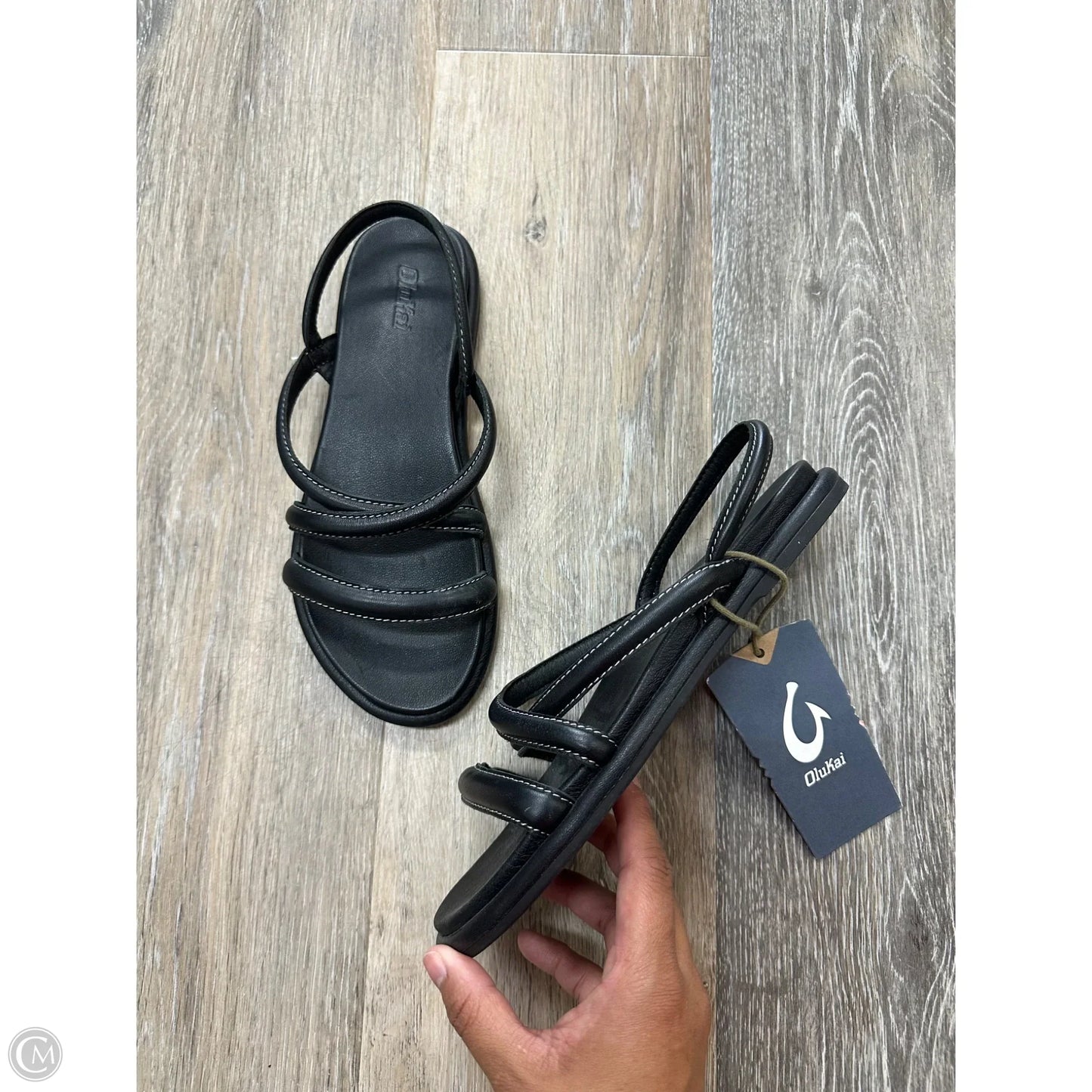 Sandals Flats By Olukai In Black, Size: 7