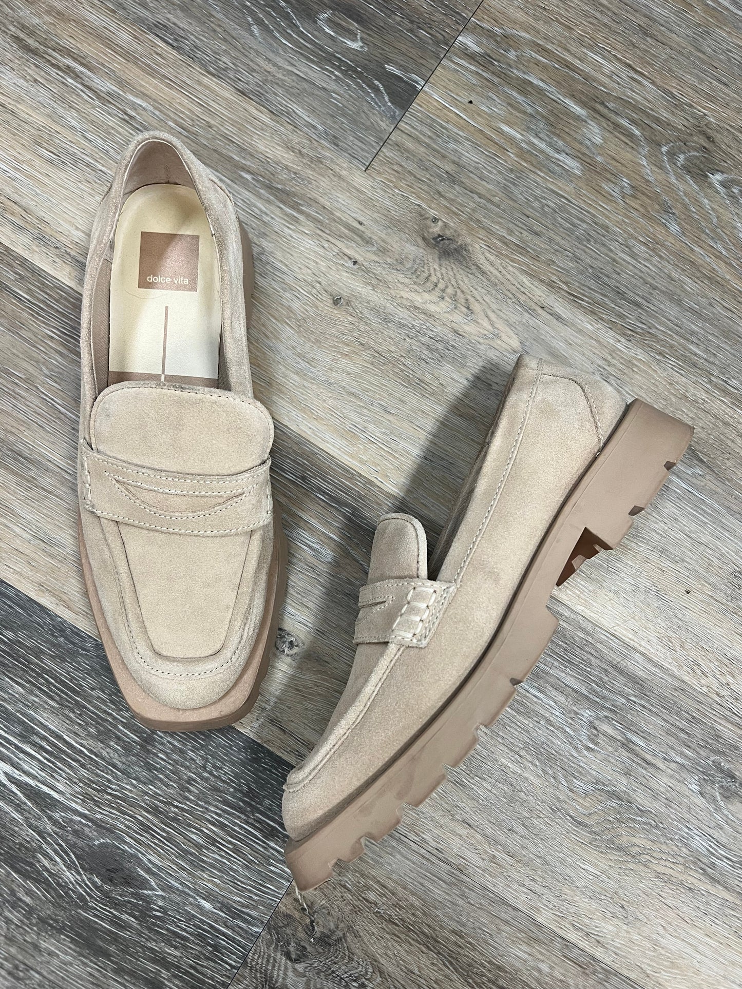 Tan Shoes Flats Dolce Vita, Size 8.5