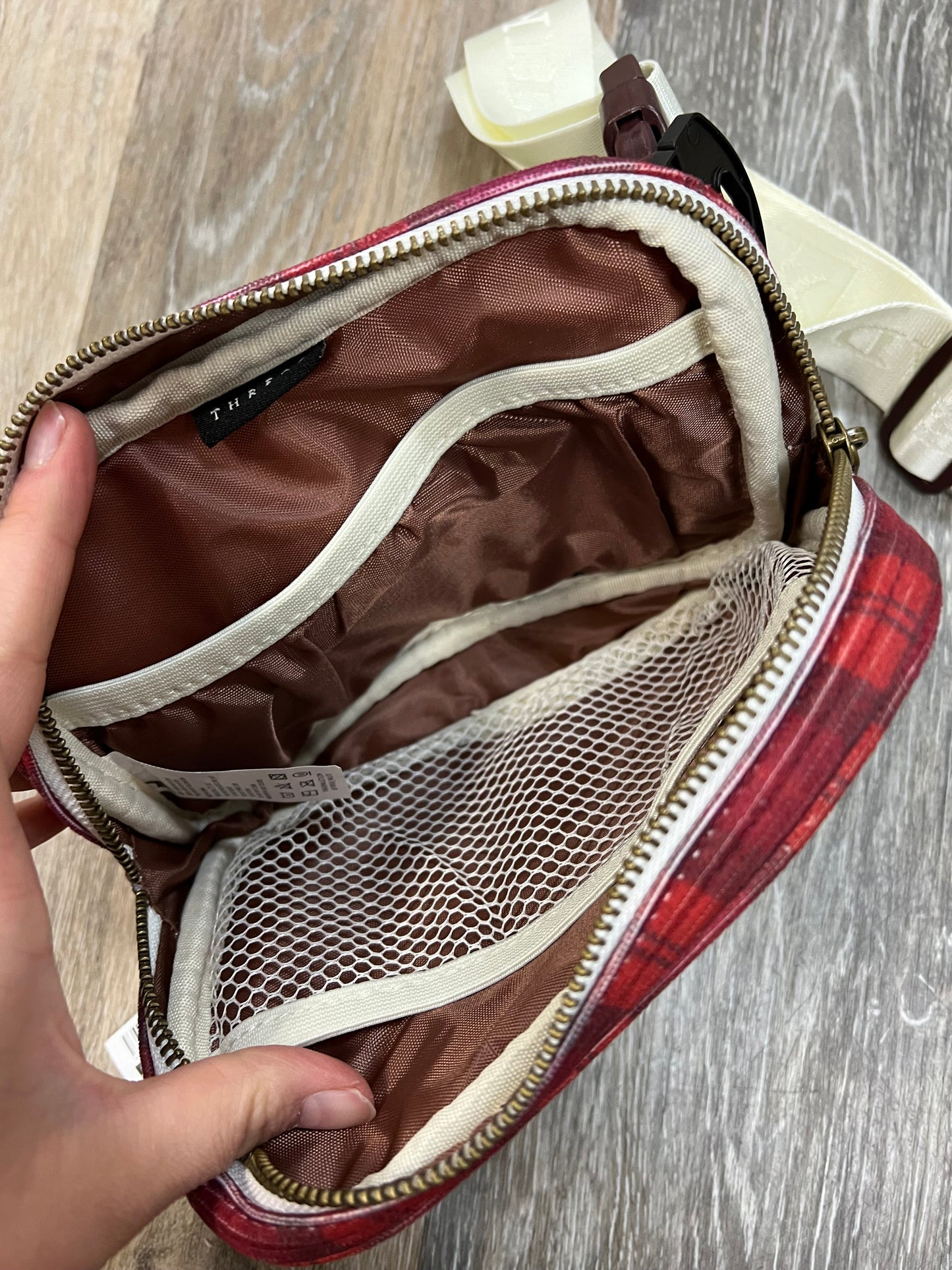 Belt Bag Thread, Size Medium